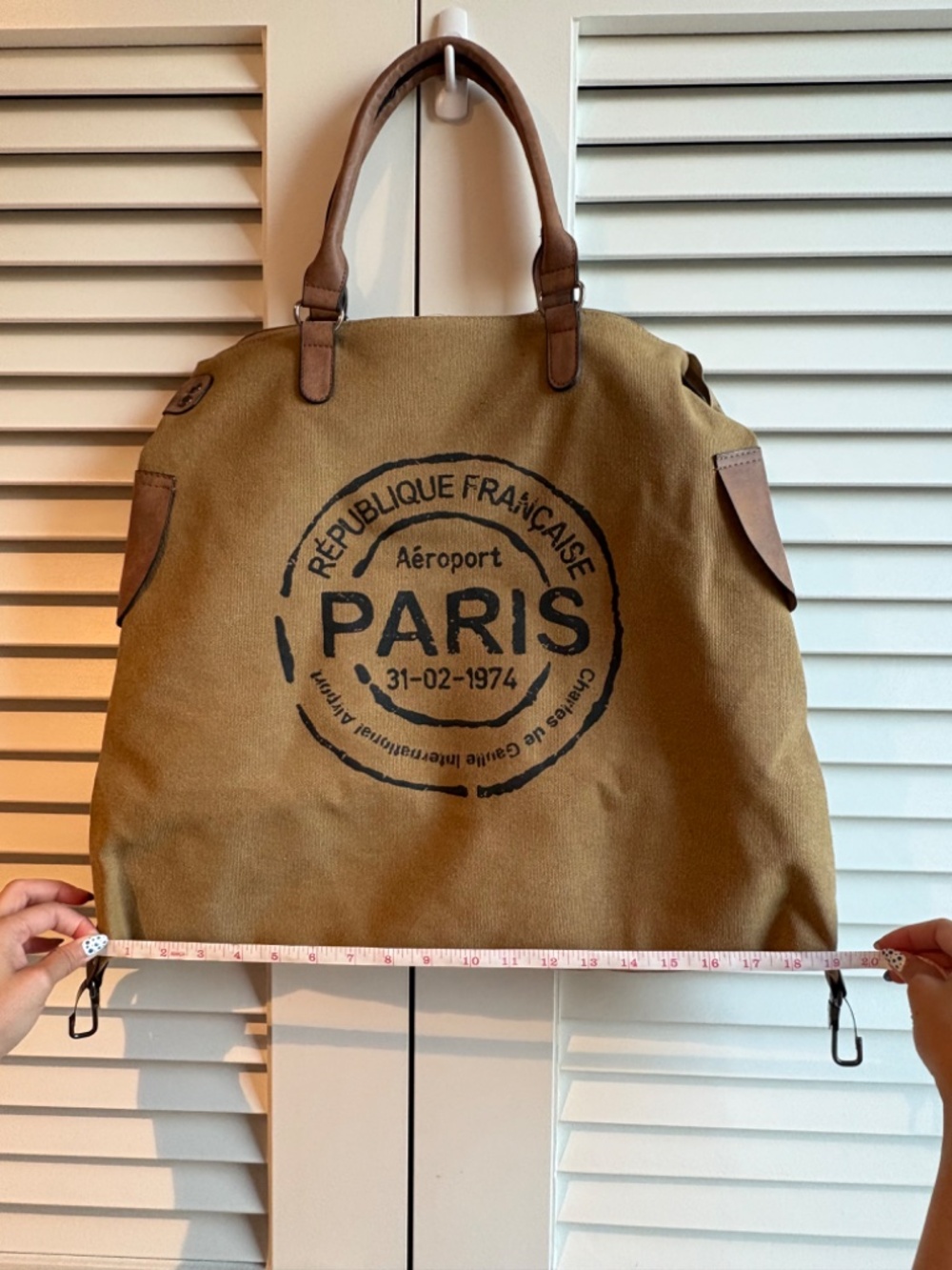 NWOT Vintage Paris Passport Stamp Canvas Tote in Olive Green - Picture 3 of 7